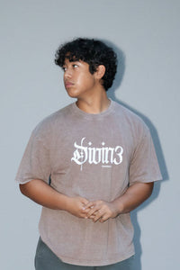 WASHED COCOA DIVIN3 DIVINITY TEE