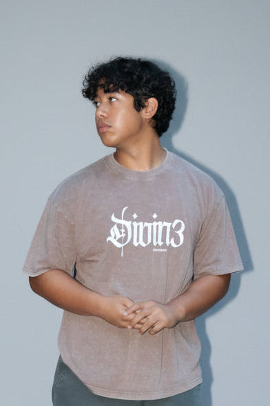 WASHED COCOA DIVIN3 DIVINITY TEE