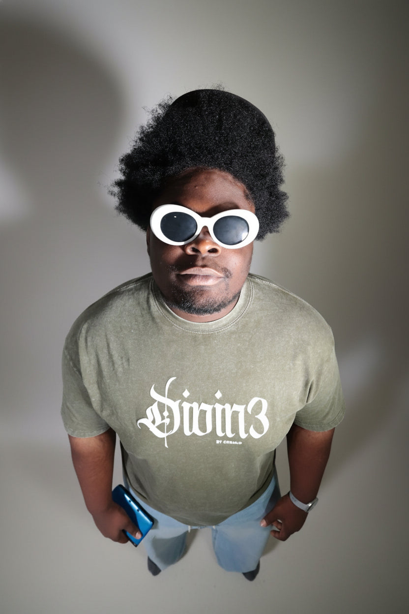 WASHED SAGE DIVIN3 DIVINITY TEE
